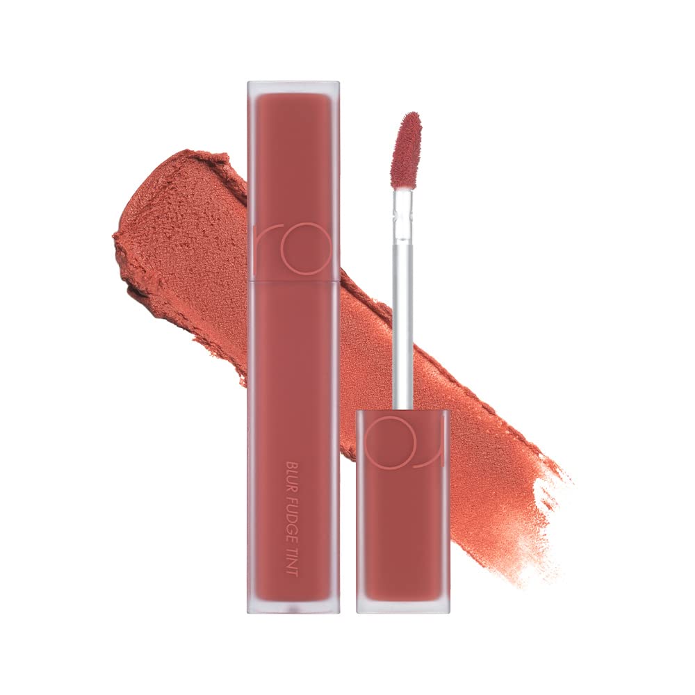 rom&nd Blur Fudge Tint in shade 01 Pomeloco product image. Soft matte Korean lip tint with a blurred, velvety finish and vibrant pomelo-inspired color. Authentic K-beauty lip product available at Sejou